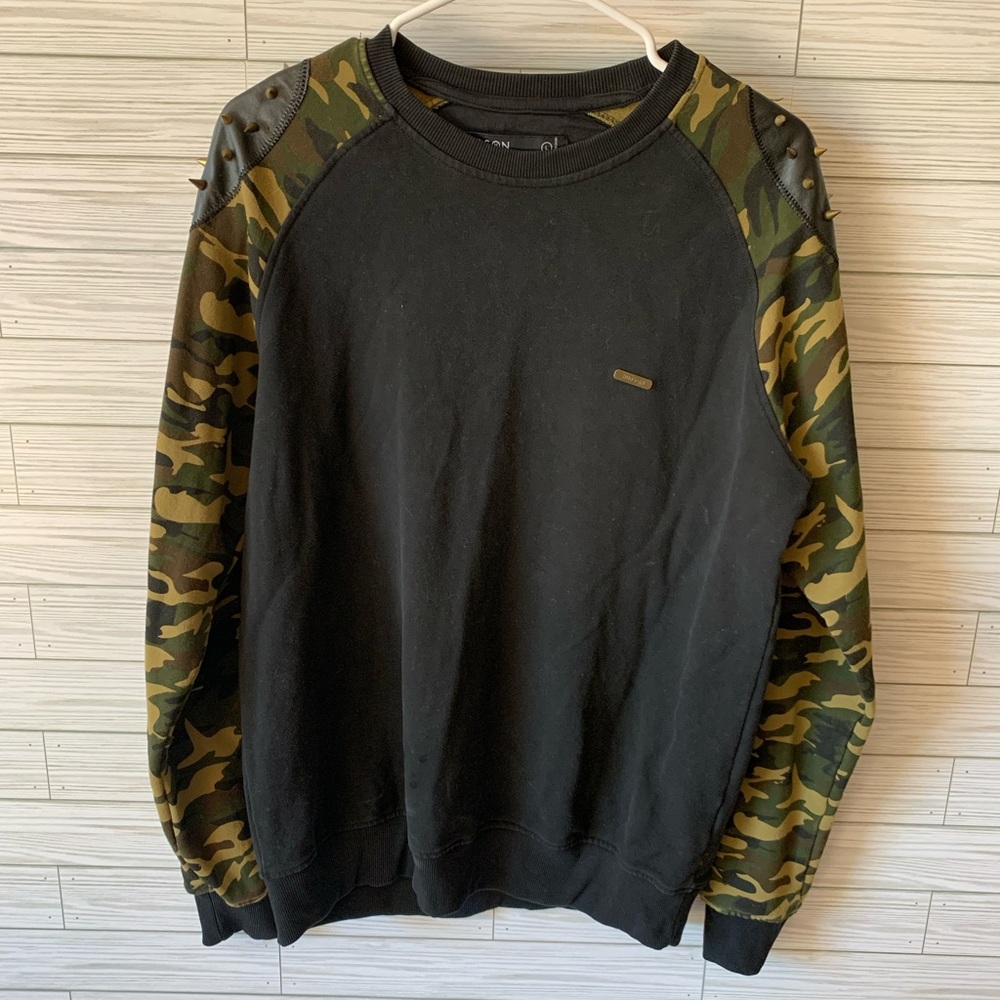 Hudson black/cammo sleeve sweater shirt with gold spiked studs on shoulders